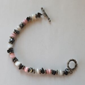 Chic Pink and White Beaded Bracelet